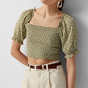 Green ditsy flowers boho peasant retro puff sleeve smocked cropped blouse NWT